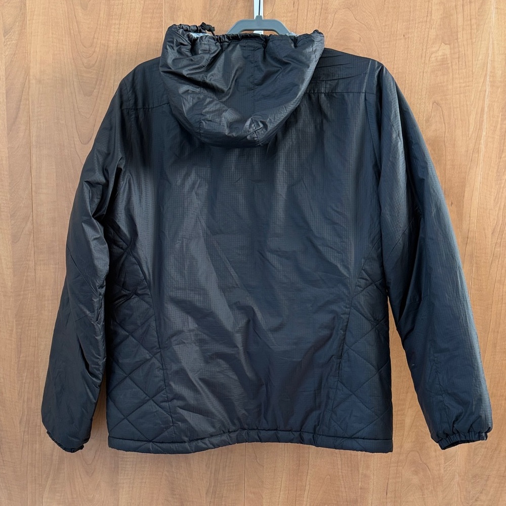 Women’s Patagonia Black Insulated Jacket - Picture 3 of 6